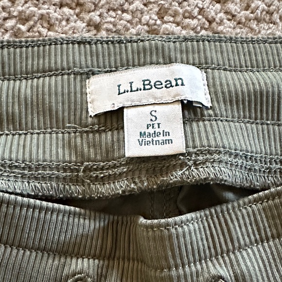 L.L. Bean Women’s vista Cargo Pants - Picture 2 of 4